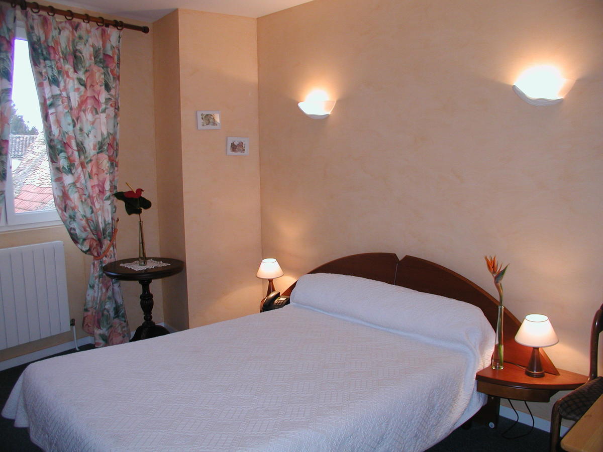 Hotel Auberge De La Nauze Sagelat الغرفة الصورة